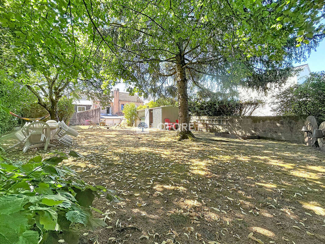 Maison à PARTHENAY