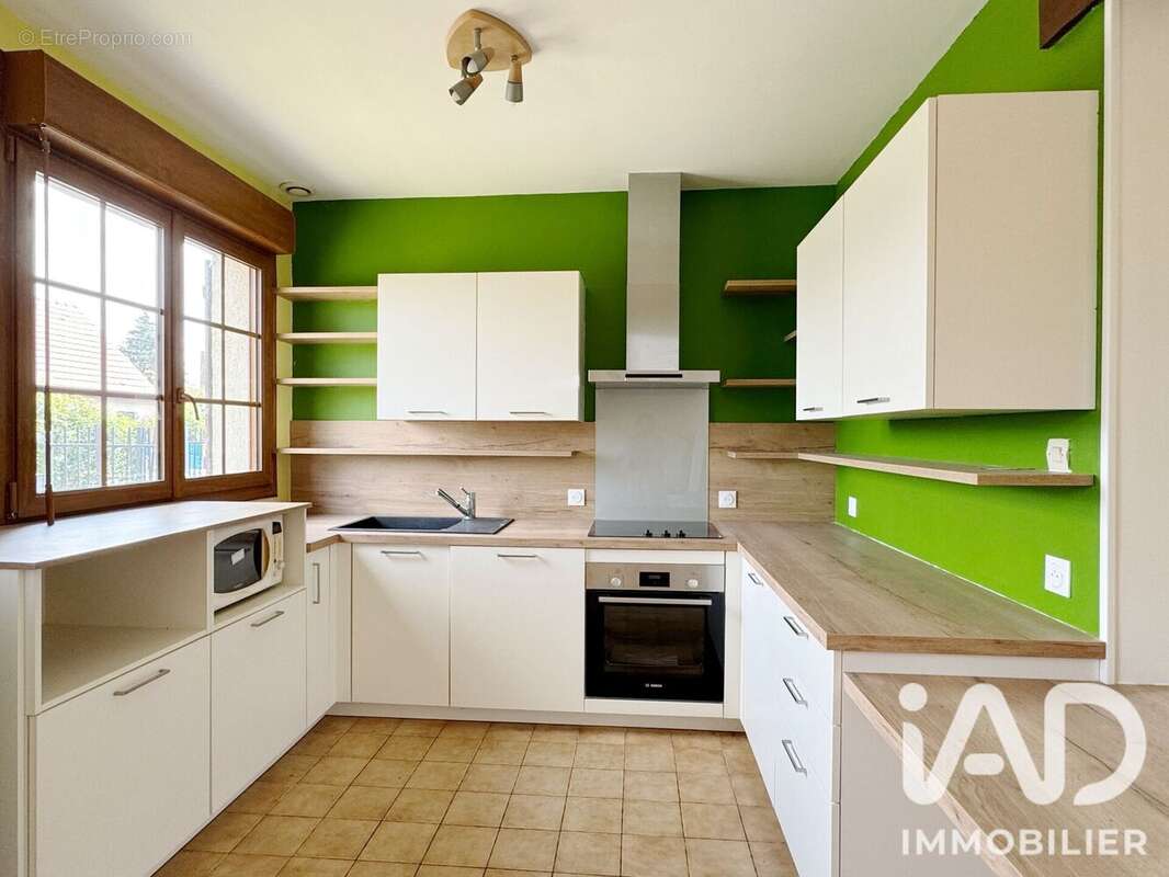 Maison 81 m² à Croixrault  - photo 2