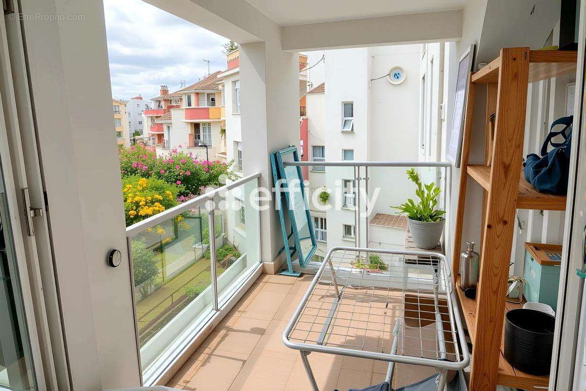 Appartement à ISSY-LES-MOULINEAUX