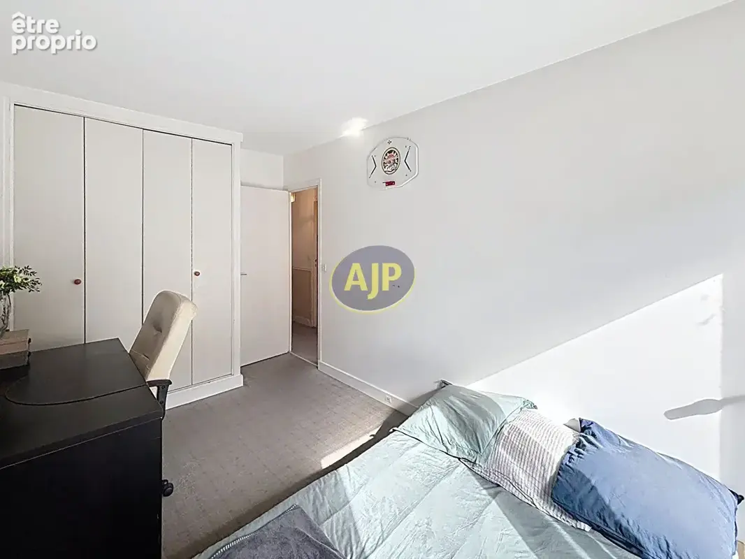 PARIS 75015 : Appartement 3 chambres - photo 8