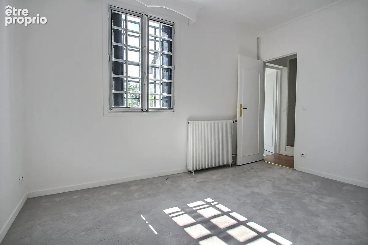 Maison avec jardin, garage et cheminée - photo 6