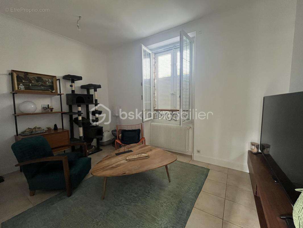 Maison  - 73 m² - 5 pièces - photo 7