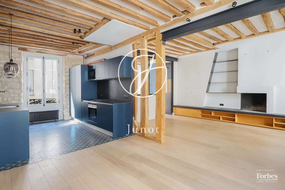 Appartement à PARIS-4E