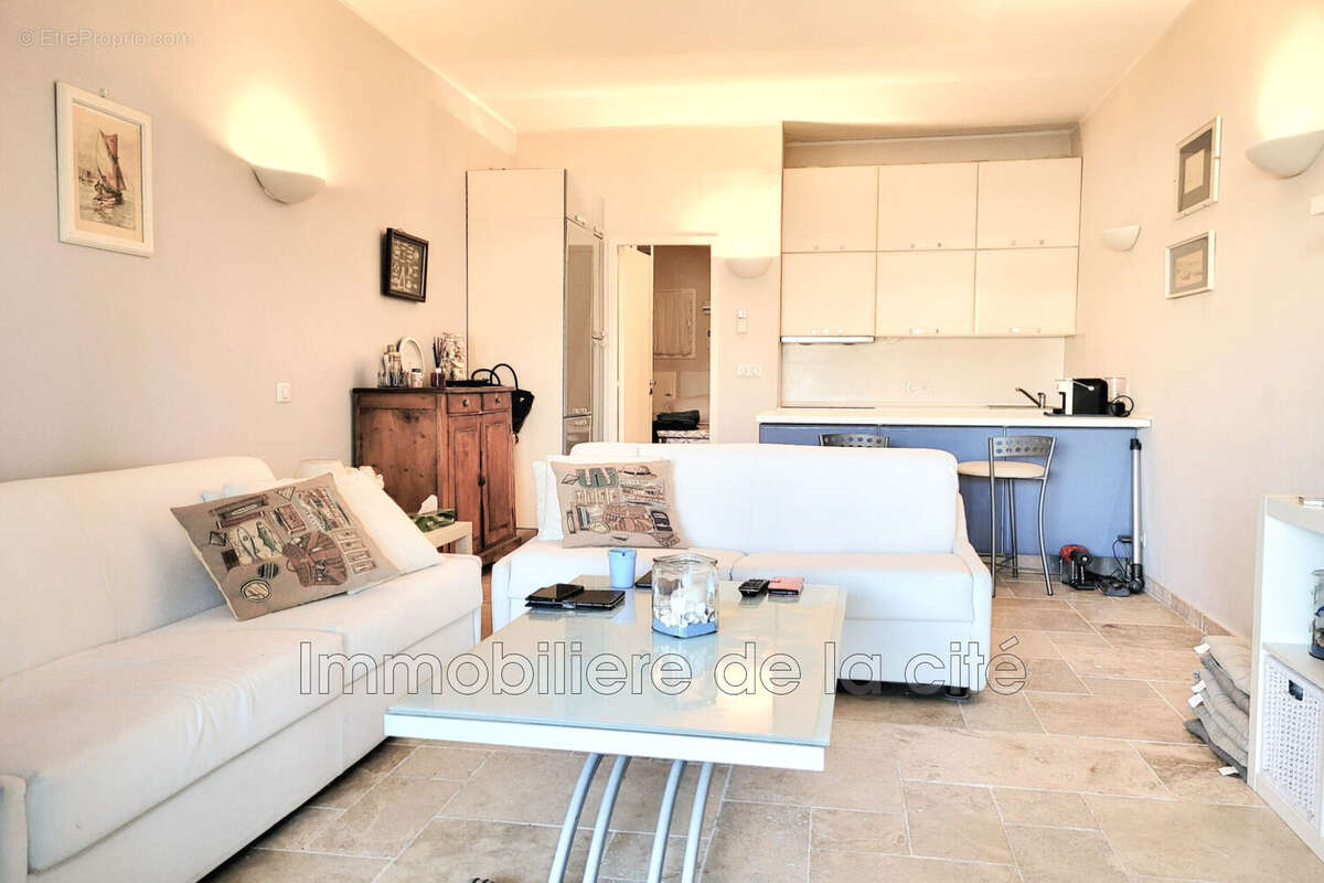Appartement à GRIMAUD