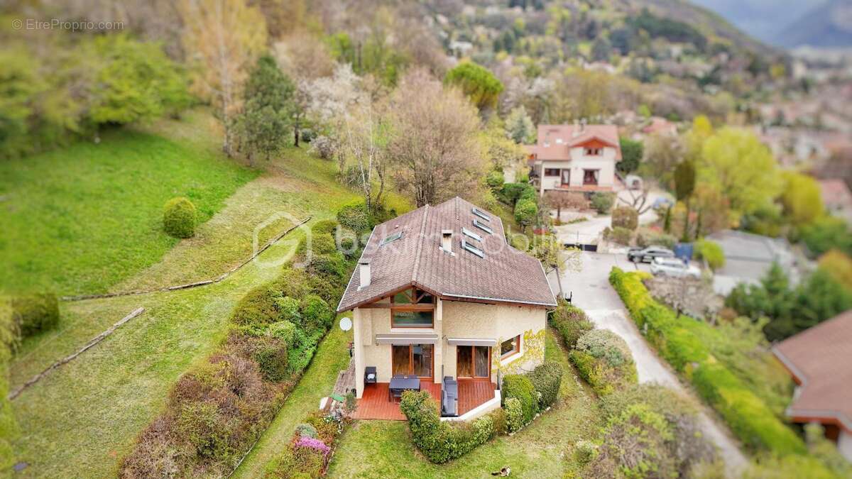 Maison à SEYSSINET-PARISET