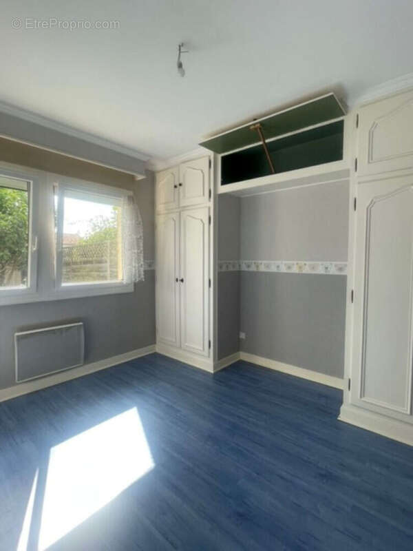 Maison à SAINT-JEAN-DE-BRAYE