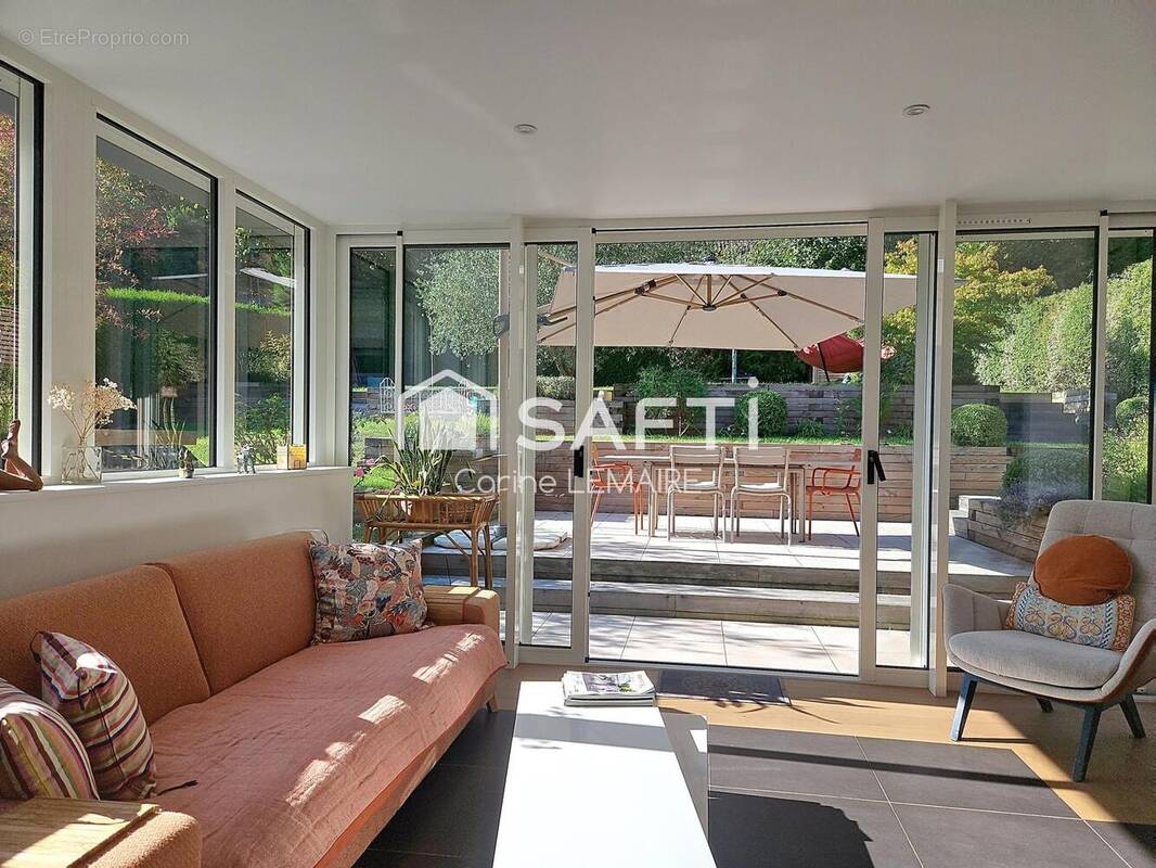 Photo 1 - Maison à VERRIERES-LE-BUISSON