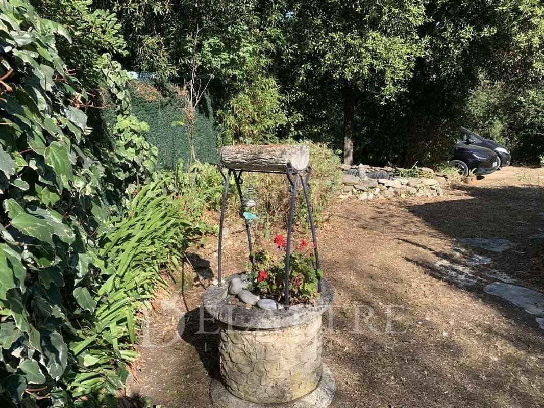 Maison à ROQUEFORT-LES-PINS