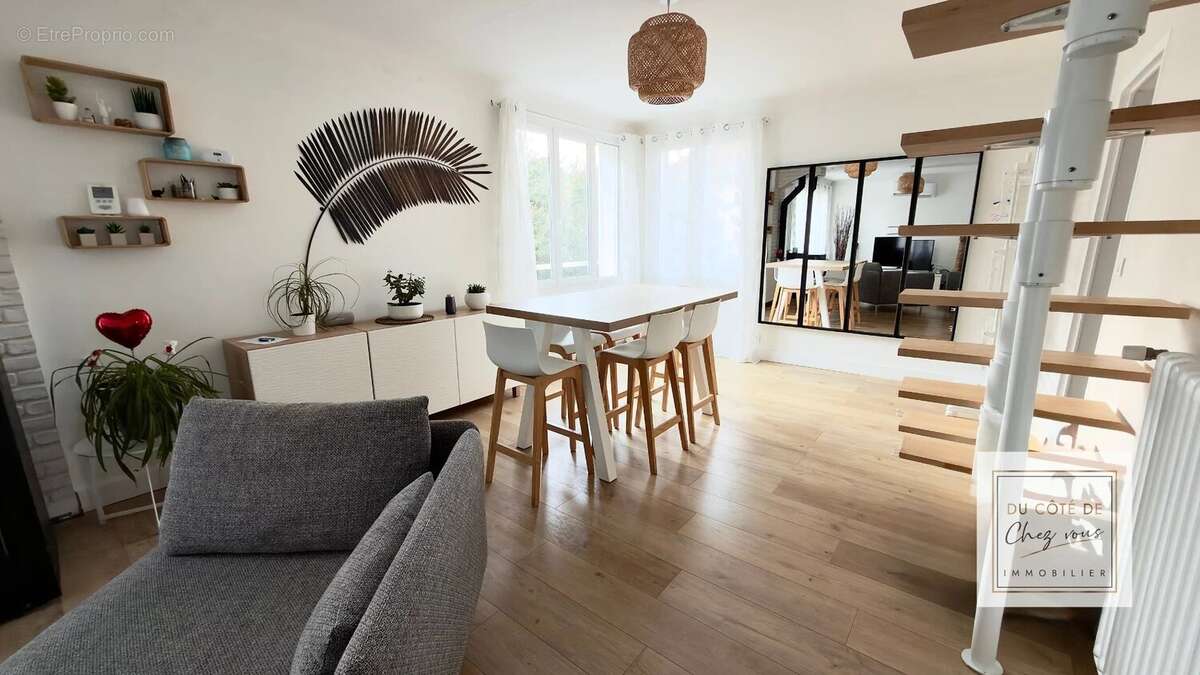 Maison à SAINTE-SAVINE