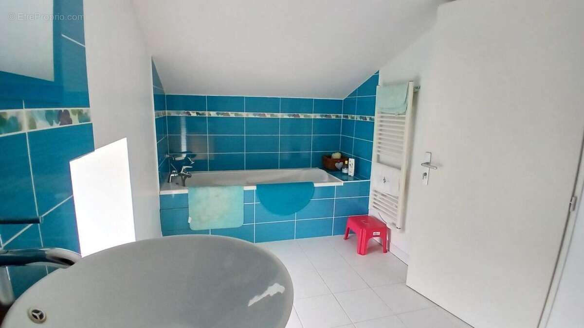 Maison à CHAMPAGNE-MOUTON