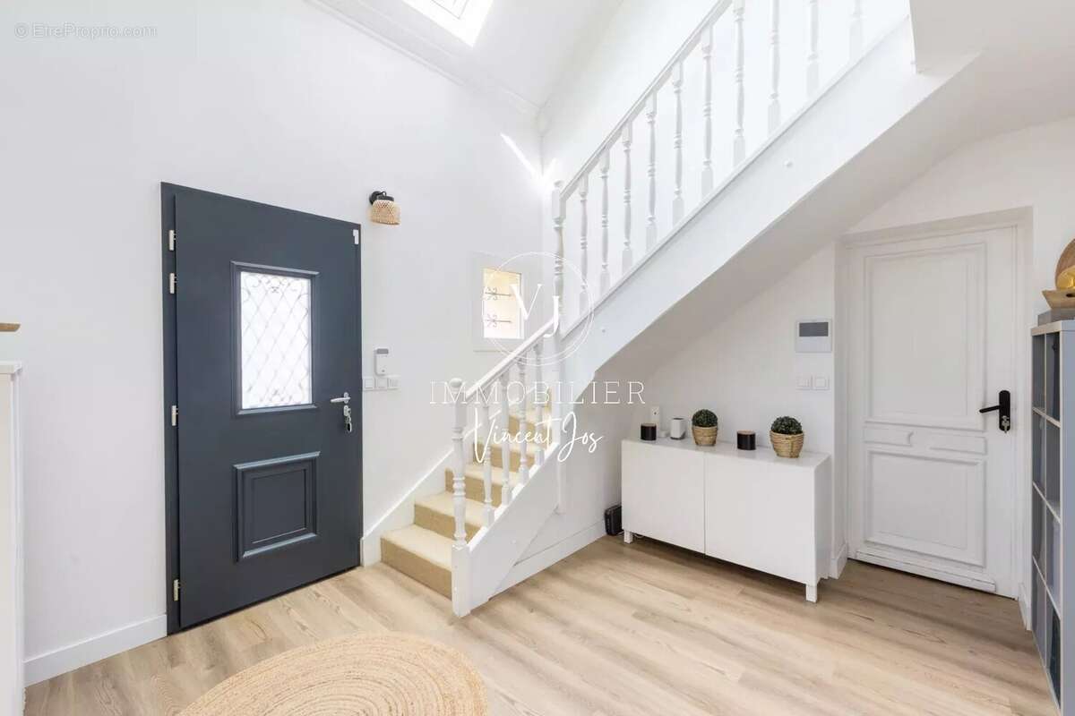 Maison à MORAINVILLIERS