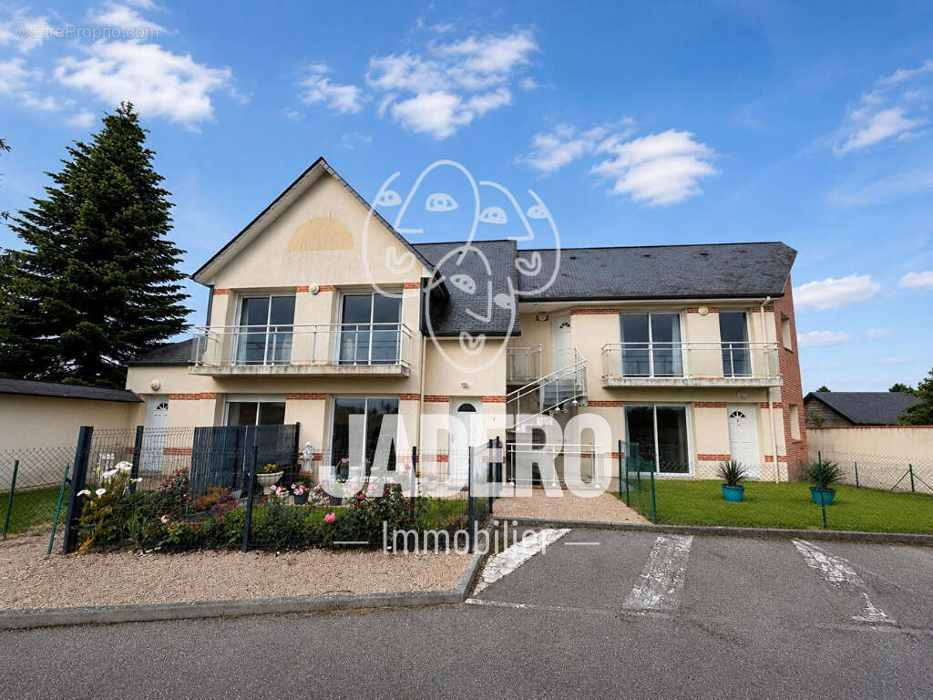 Appartement à FRANQUEVILLE-SAINT-PIERRE