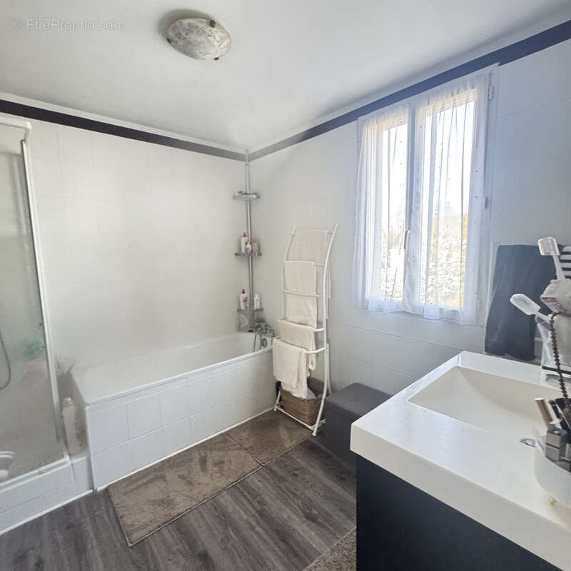 Maison à MONTIGNY-LES-CORMEILLES