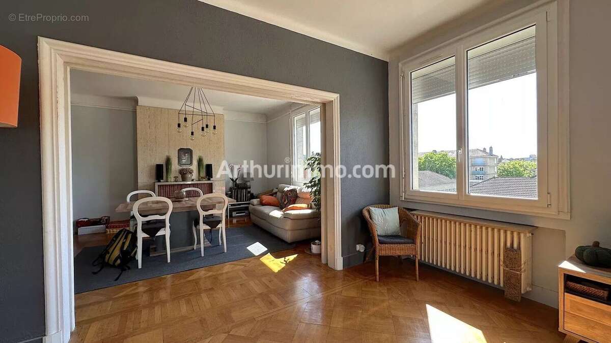 Appartement à LONS-LE-SAUNIER