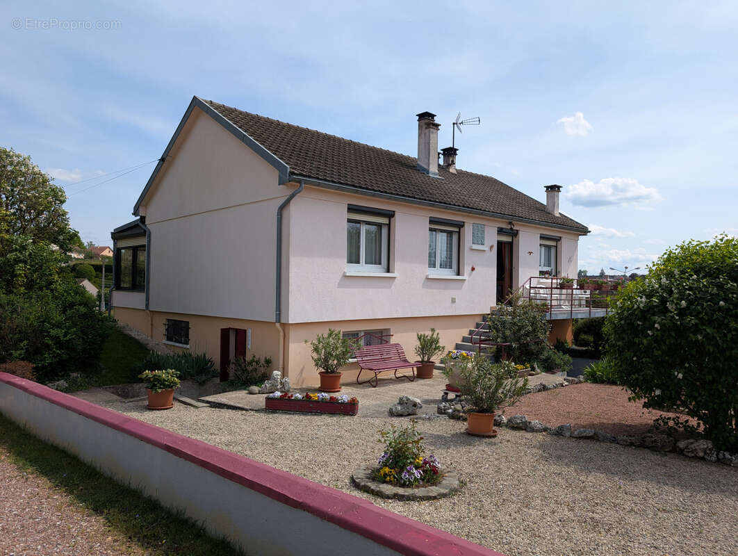 Maison à ARNAY-LE-DUC