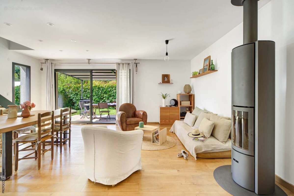 Tournefeuille, Maison T5 récente de 140 M² avec terrasse et jardin - photo 4