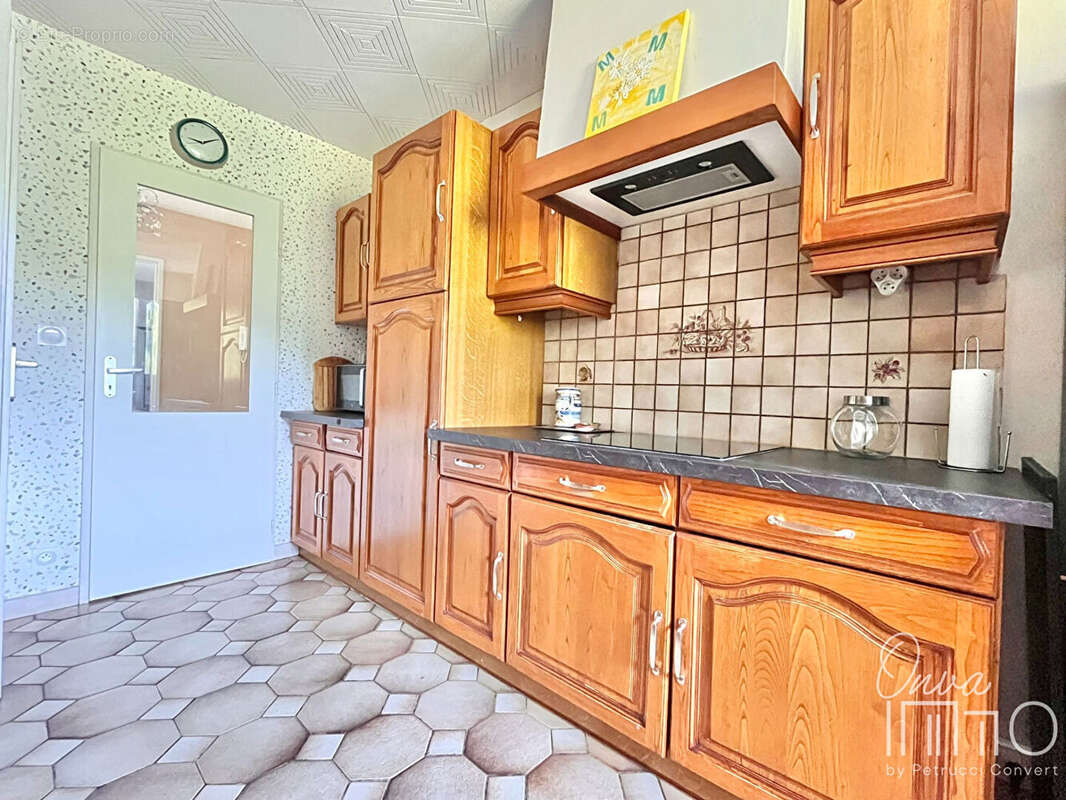 Appartement à FONTAINES-SUR-SAONE