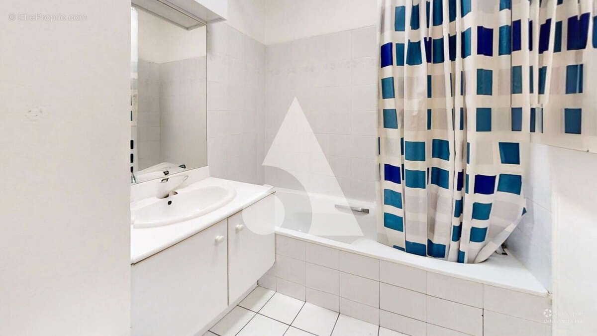 Appartement à LA GARENNE-COLOMBES