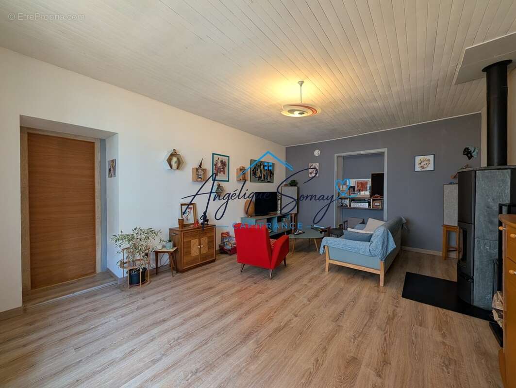 Chille – maison de village mitoyenne de 160 m² avec garage, stationnement - photo 9