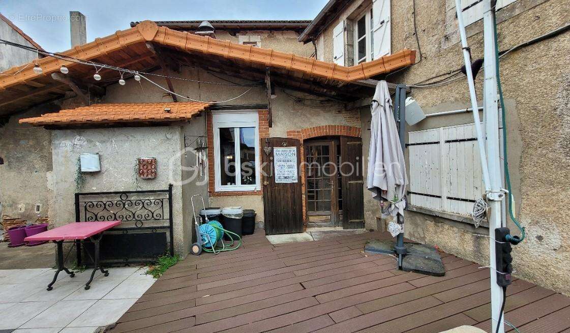 Maison à ROUMAZIERES-LOUBERT