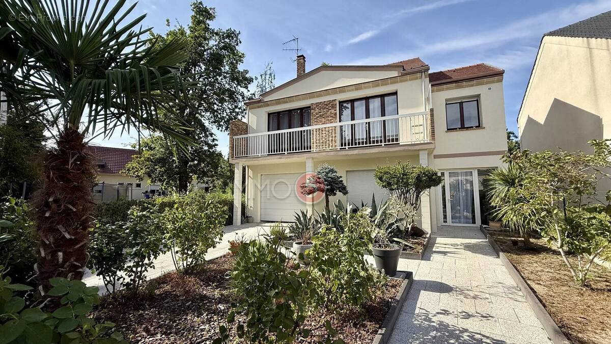 Maison à VILLEMOMBLE