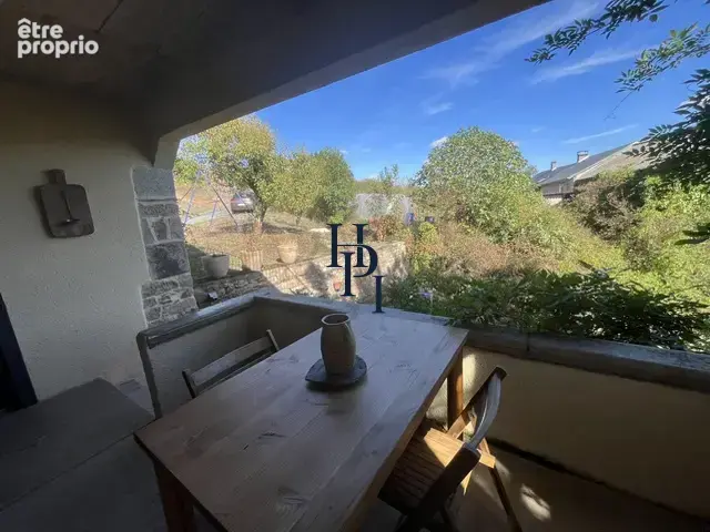 Maison de village avec terrasses et jardin. - photo 13
