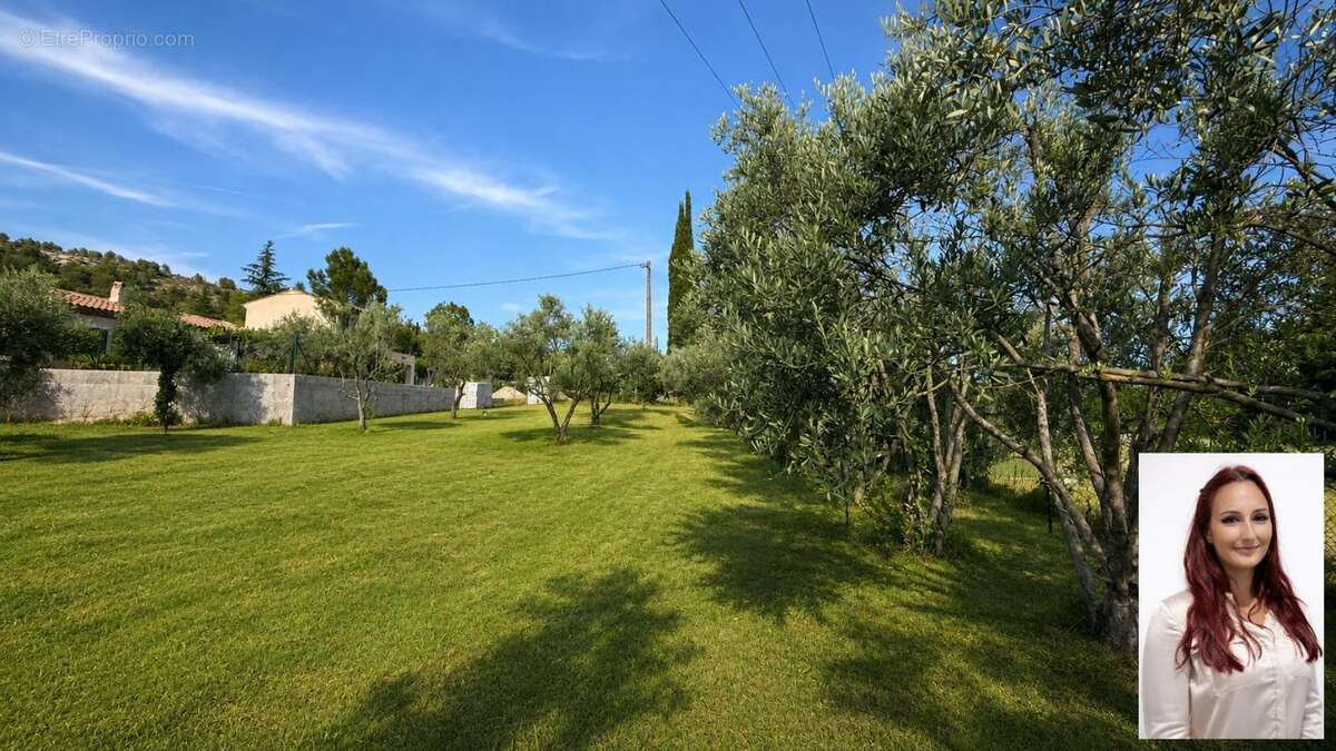 Terrain Constructible et viabilisé Salernes 1300 m2 avec cabanon cadastré - photo 3