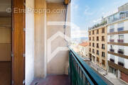 Appartement à MARSEILLE-4E