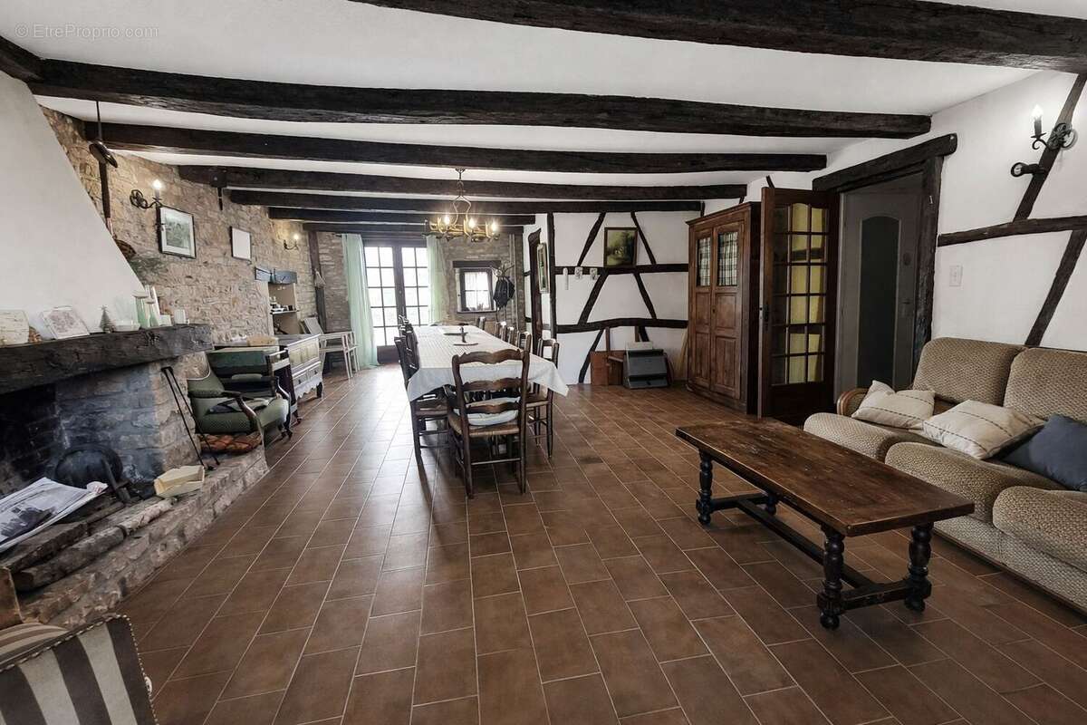 Maison à SAINT-LOUP-DE-VARENNES