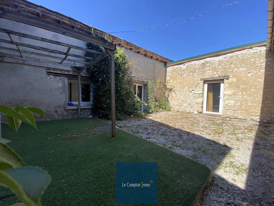Maison à BASSENS