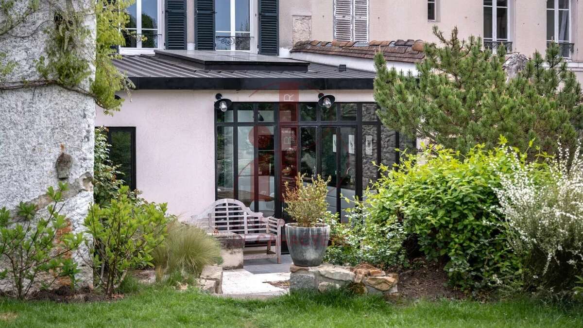 Maison à FONTAINEBLEAU