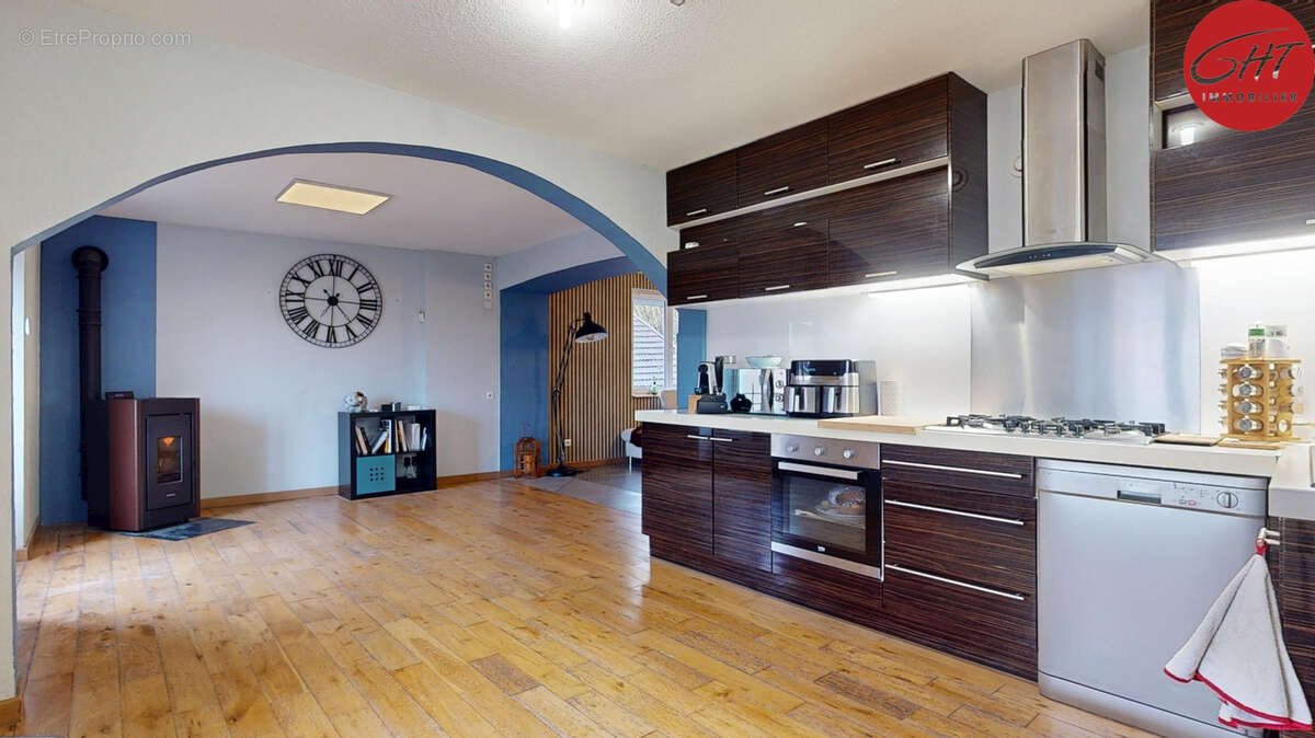 Appartement à CHALEZE