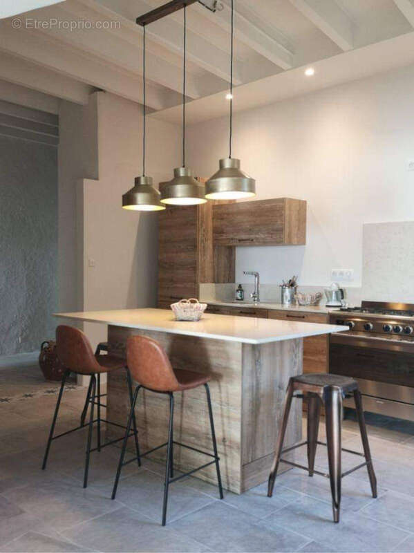 Maison à LA GARDE-ADHEMAR