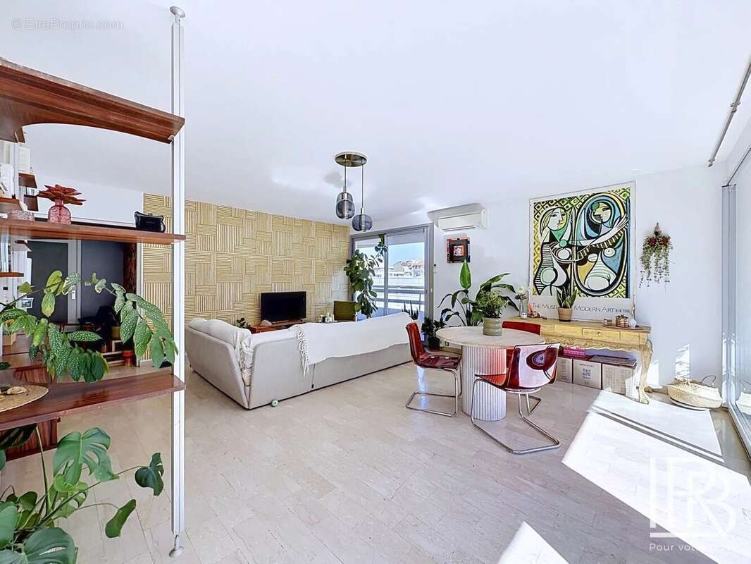 Appartement à MARSEILLE-7E