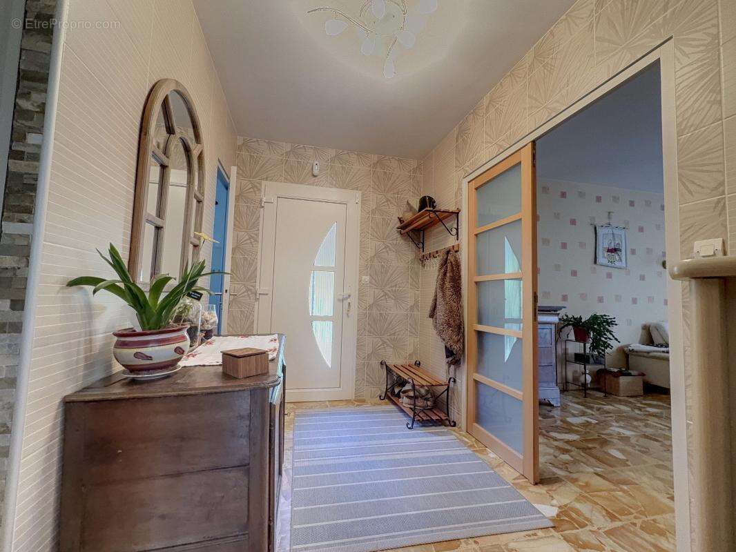 Maison à MAGNY-SUR-TILLE