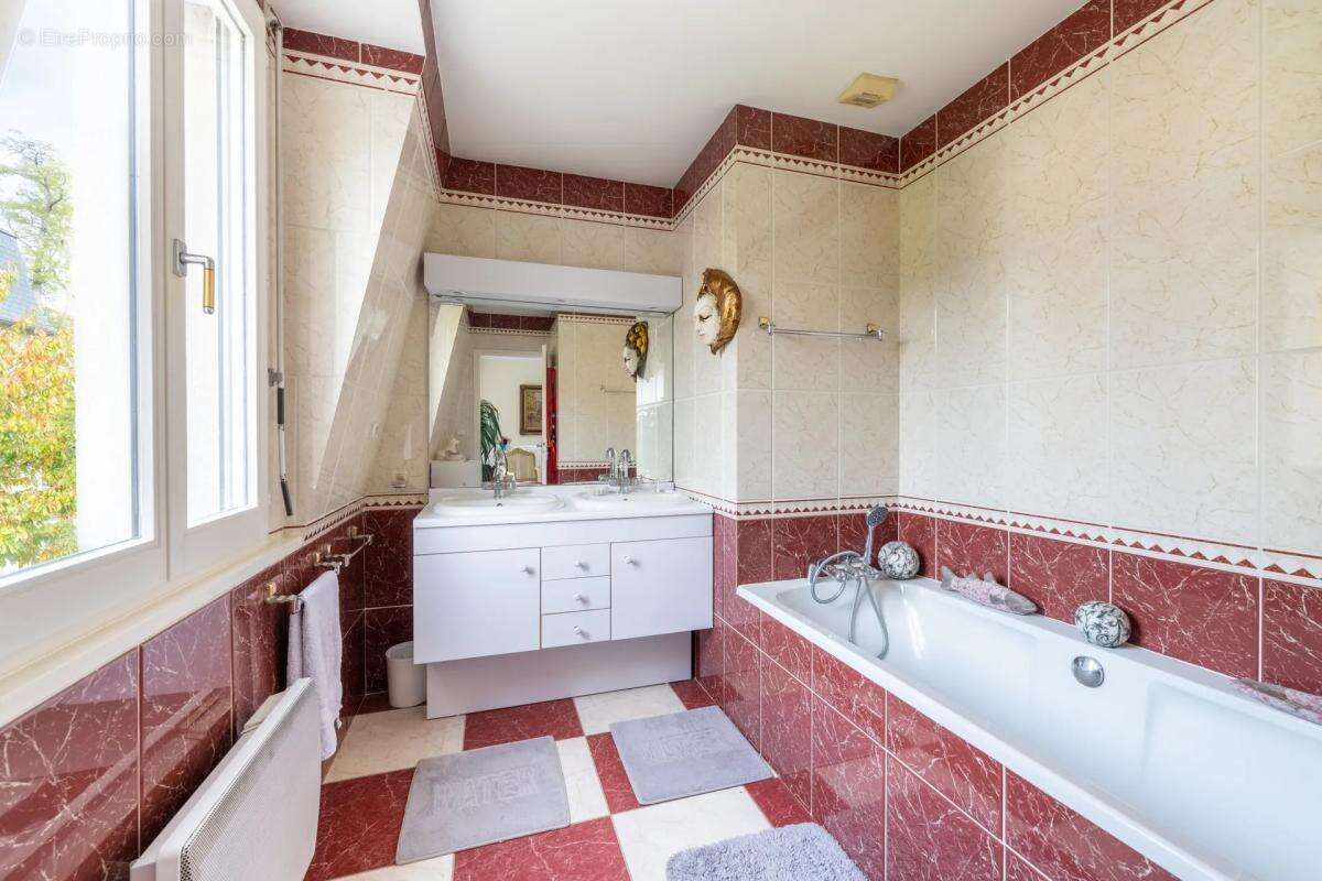 Maison à L&#039;ISLE-ADAM