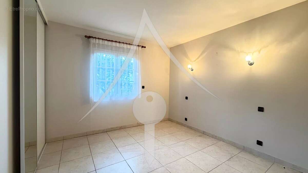 Maison à LAVERNOSE-LACASSE