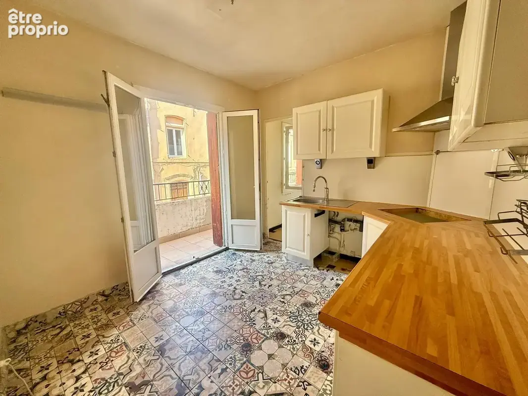 5e Baille. Maison T2 élevée sur un garage de 60m2 - photo 4