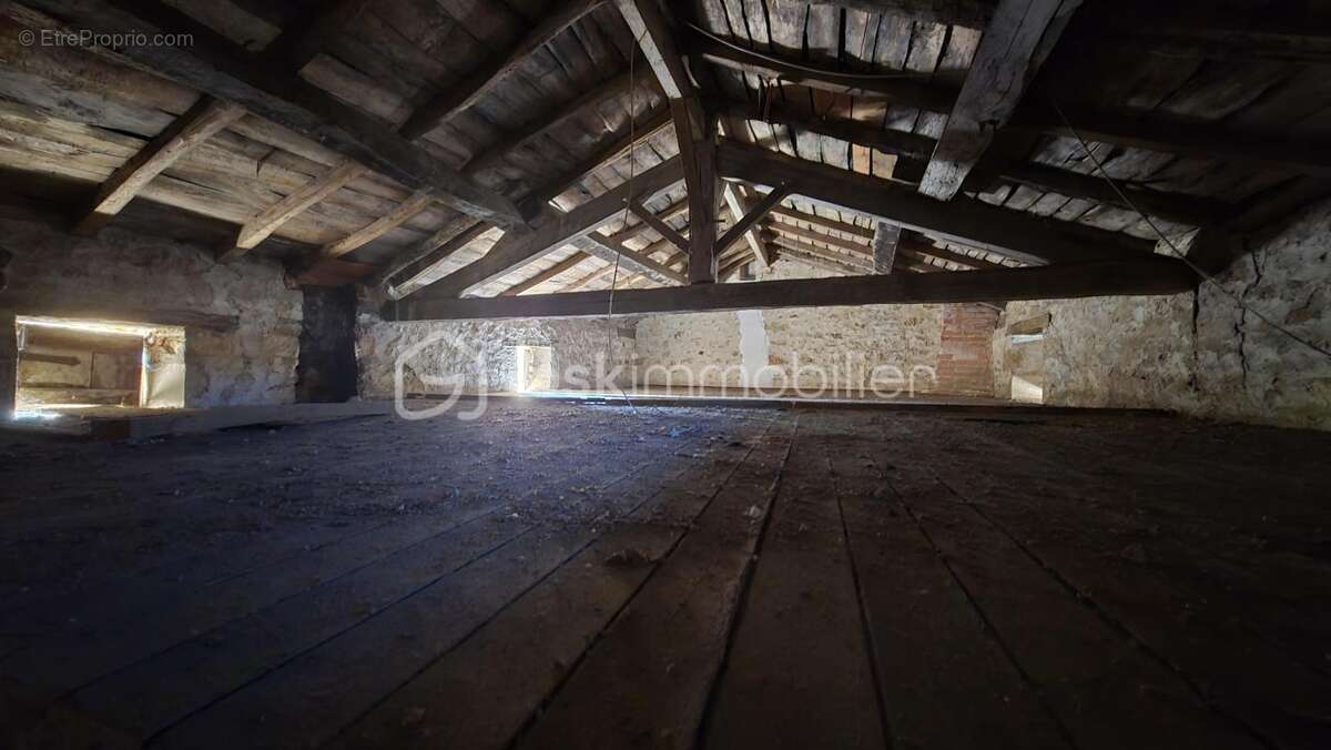 Superbe opportunité, maison de bourg à rénover, 4 chambres, grenier aménageable, terrain - photo 14