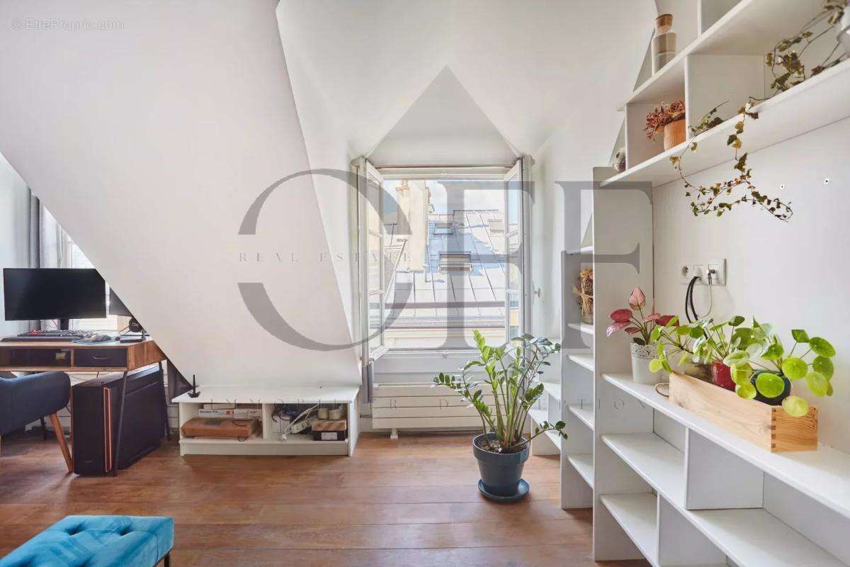 Appartement à PARIS-7E