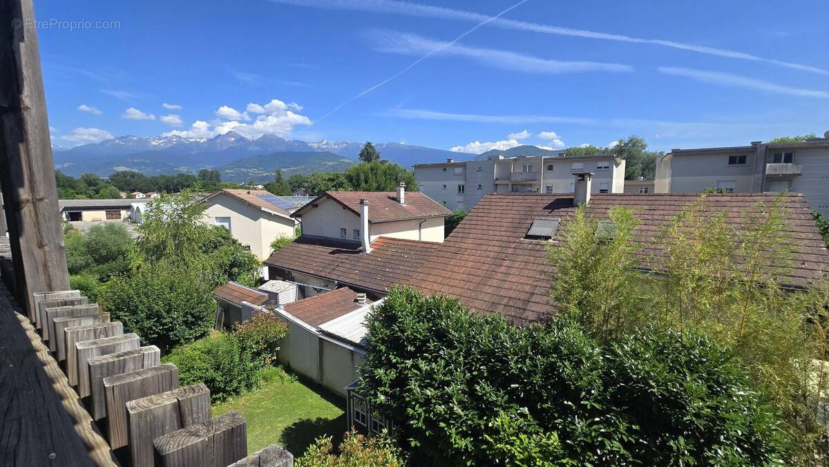 Appartement à SAINT-MARTIN-D'HERES