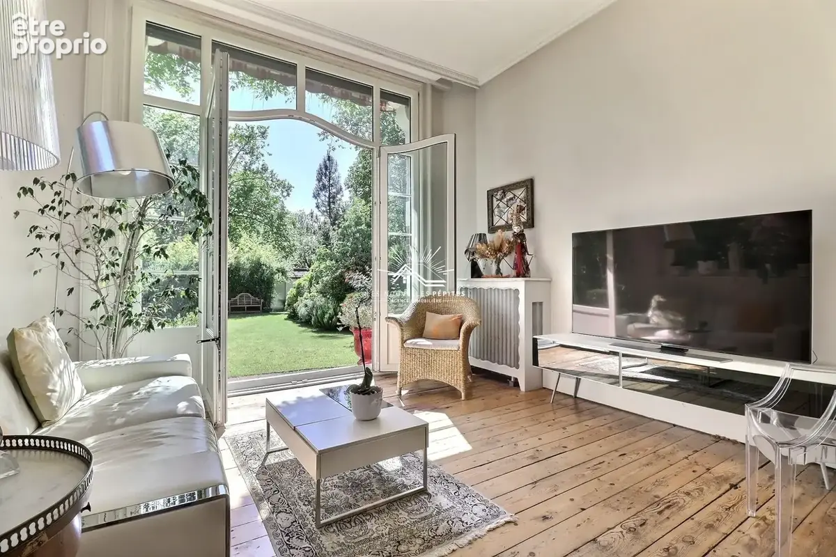 Maison 8 pièces 240 m² à vendre à Croix (59170) - photo 5