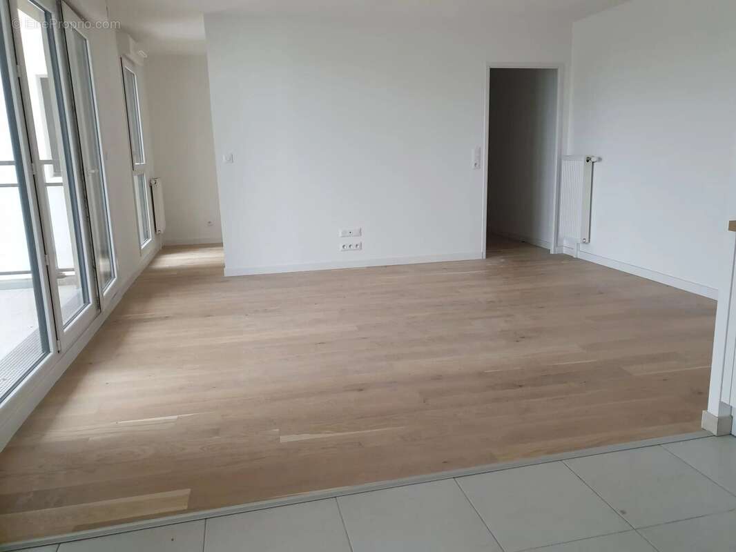 Appartement à SAINT-JEAN-DE-LA-RUELLE