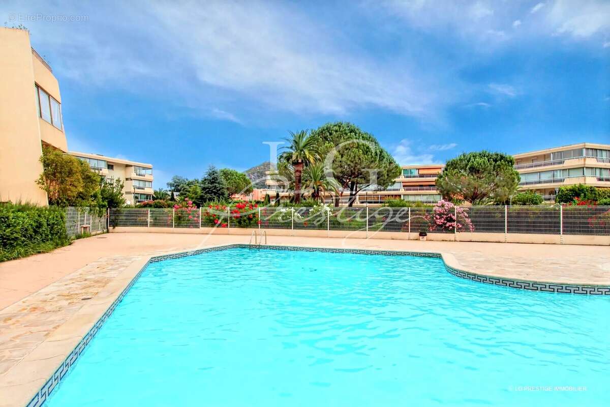 Appartement à MANDELIEU-LA-NAPOULE