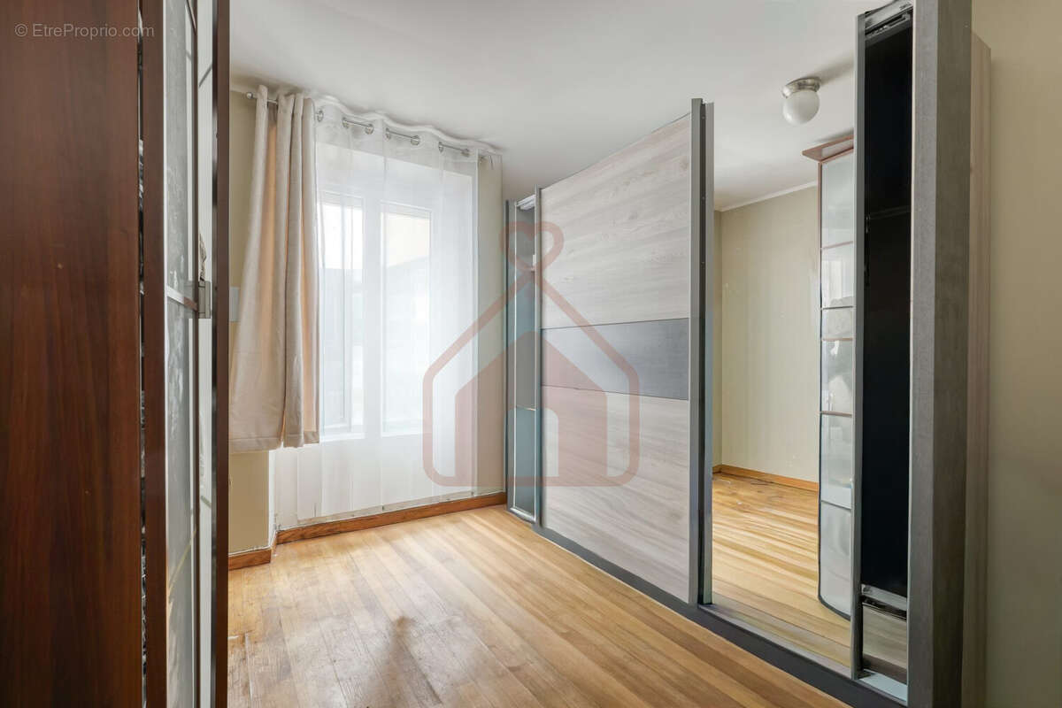Appartement à LE KREMLIN-BICETRE