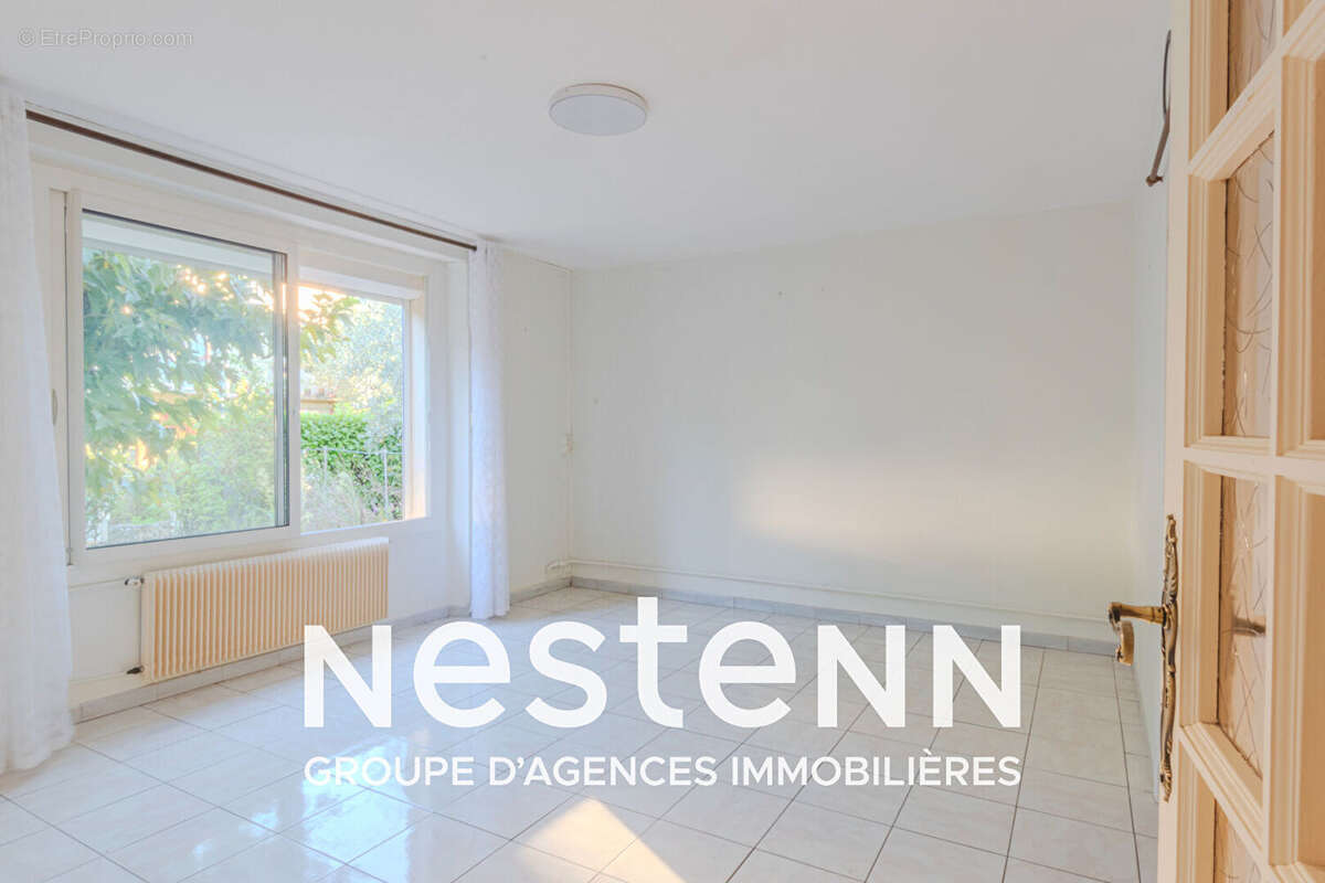Maison à vendre à Saint Juéry - 4 chambres, climatisation bon état - photo 6
