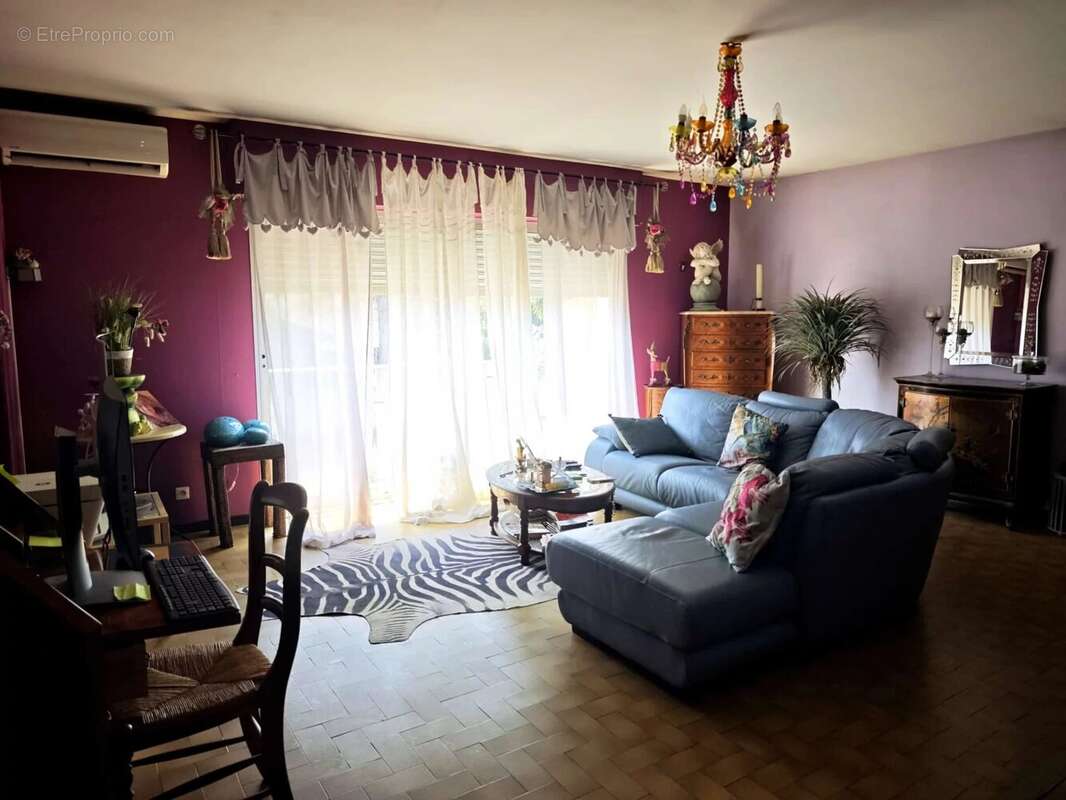 NARBONNE – Appartement T4 de 79 m² avec jardin, garage et celliers - photo 3