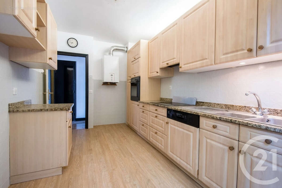 Appartement 81 m² à Nice  - photo 9