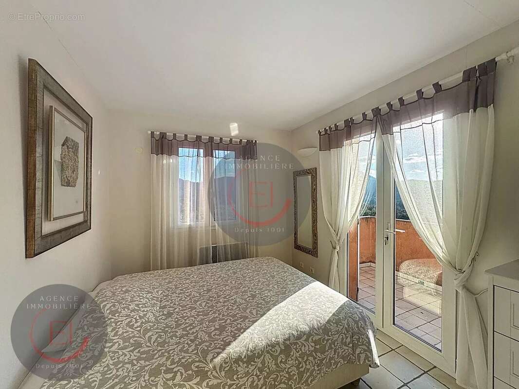 Maison à LES ADRETS-DE-L'ESTEREL