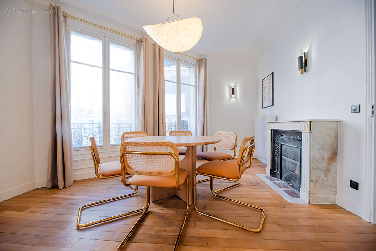 A vendre en exclusivite - immeuble secteur cathedrale - photo 3